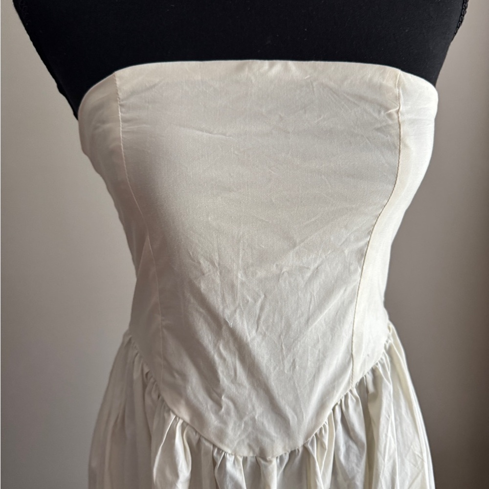 We Wore What Strapless Cream dress size Small - Picture 3 of 9